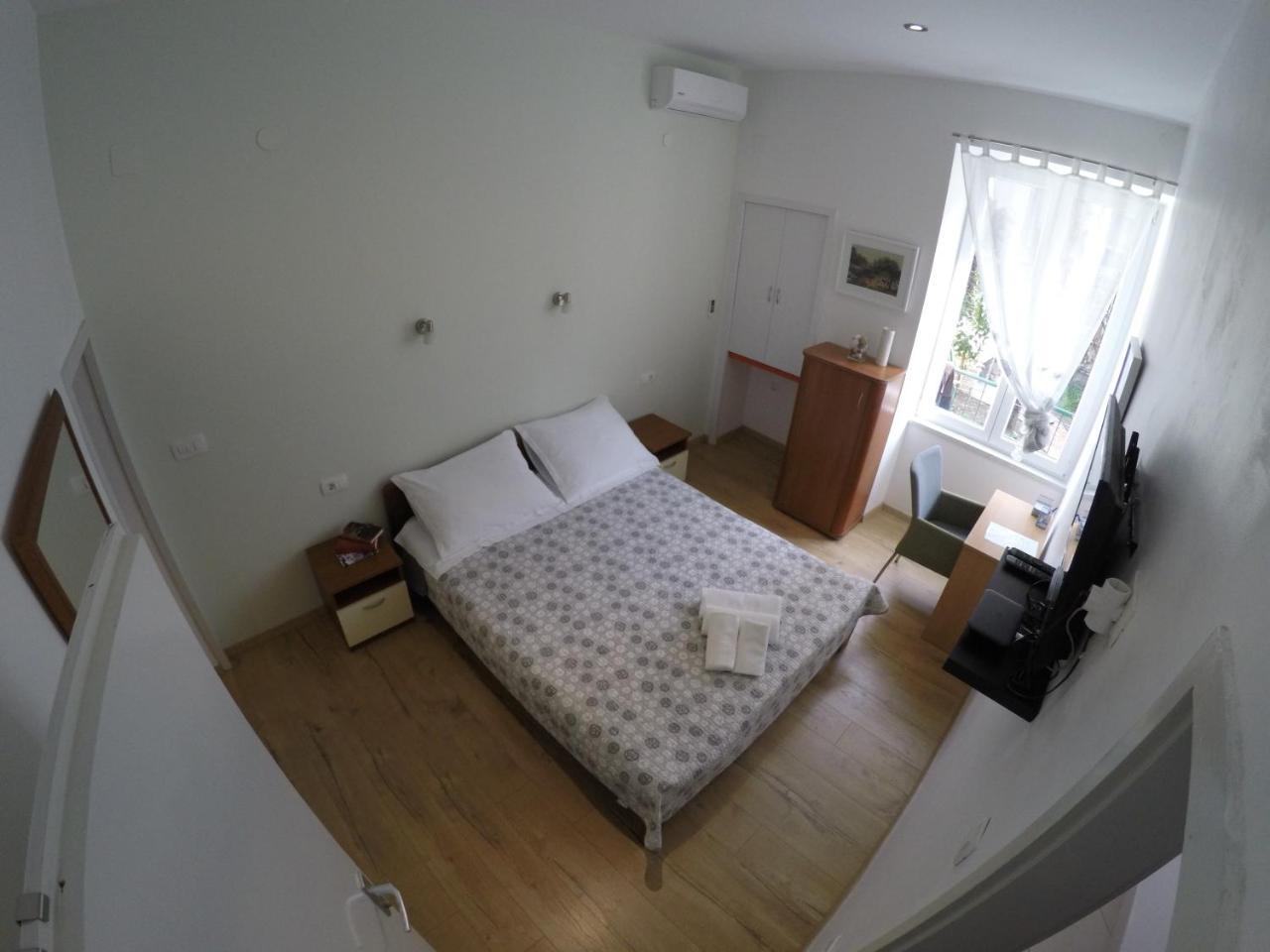 Rooms Gero Zára Kültér fotó